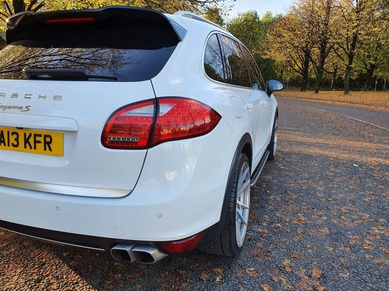 PORSCHE CAYENNE