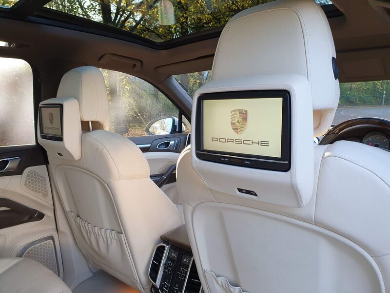 PORSCHE CAYENNE